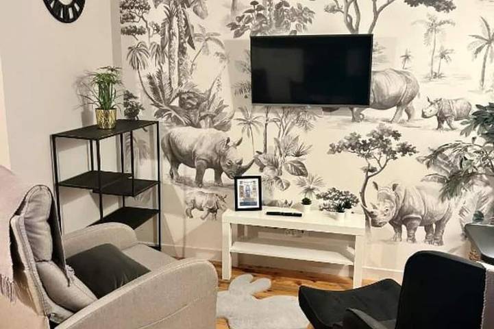 Ganze Wohnung, 2-person air-conditioned 1-bedroom apartment near Aïga Resort Puy de Mercoeur 202 in Châtel-Guyon, Regionaler Naturpark Volcans d'Auvergne