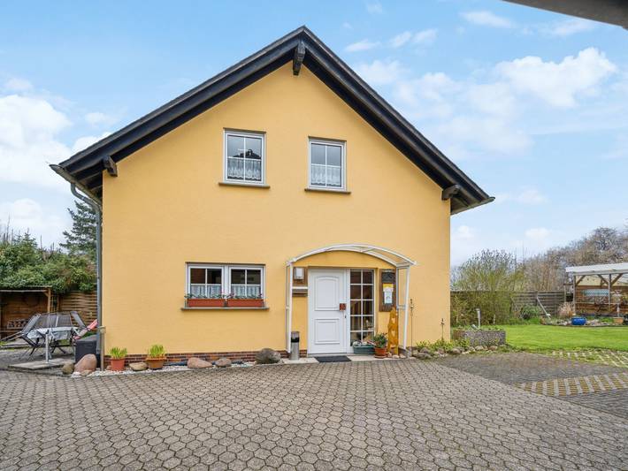 Ferienwohnung für 4 Personen, mit Terrasse und Garten in Lutzerath