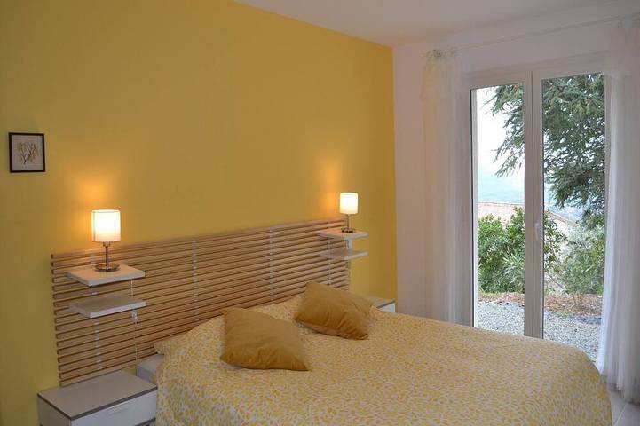 Location de vacances pour 8 personnes, avec piscine ainsi que jardin et terrasse à Berlou - 3