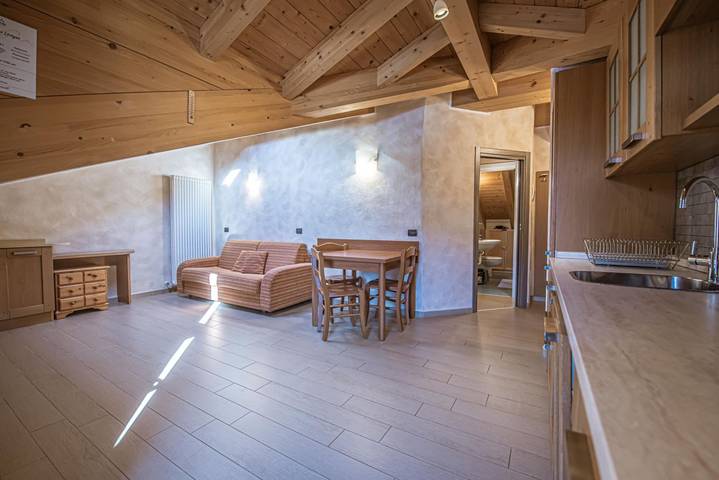 Apartamento entero, Apartamento de vacaciones para 3 personas con balcón/terraza in Livigno (Town), Livigno