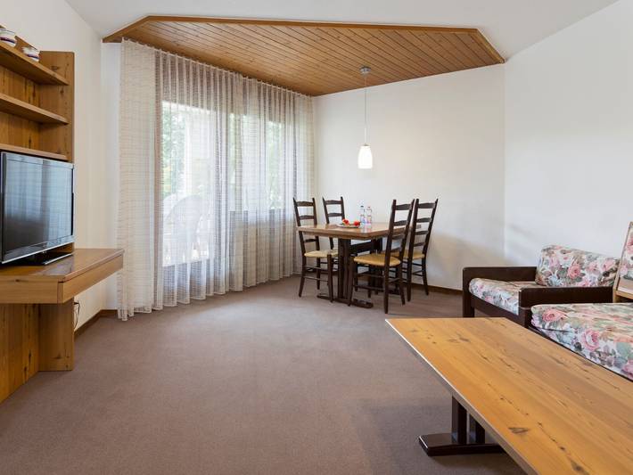 Ferienwohnung für 4 Personen, mit Ausblick und Kinderpool sowie Terrasse, mit Haustier in Lugano - 4
