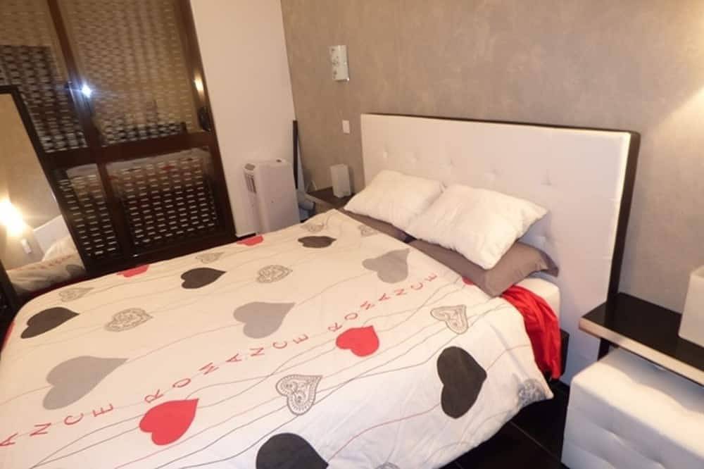 Apartamento inteiro, Apt 2 P Luxuosas 3 piscinas de tênis. centro histórico / praia / Baicha Albuferia in Albufeira, Distrito de Faro