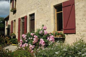Gîte pour 10 personnes, avec jardin à Crannes-en-Champagne