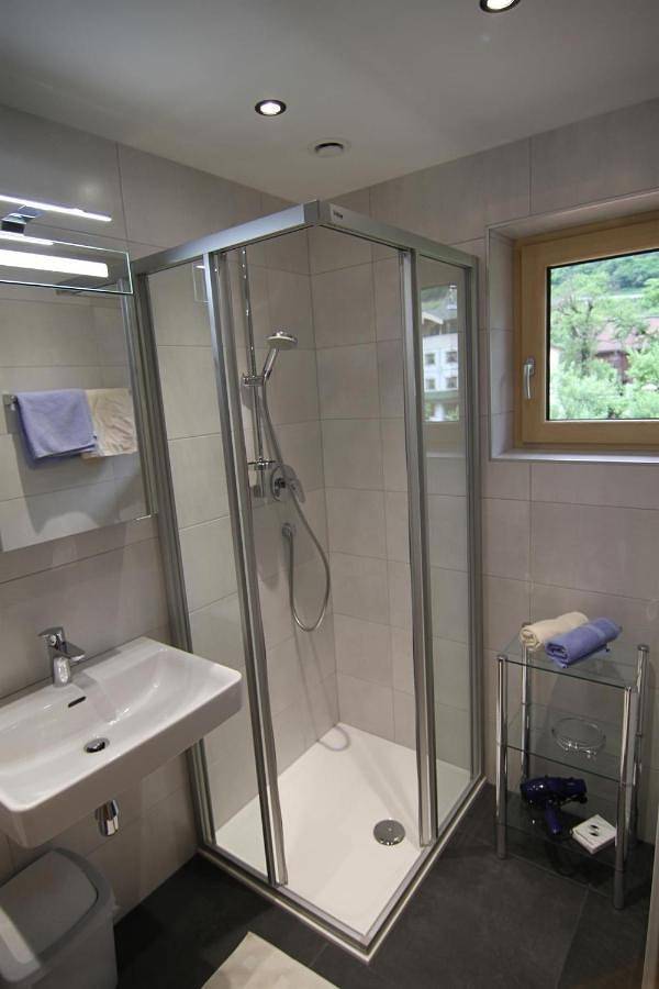 Chambre d’hôte pour 6 personnes, avec terrasse à Mayrhofen - 4