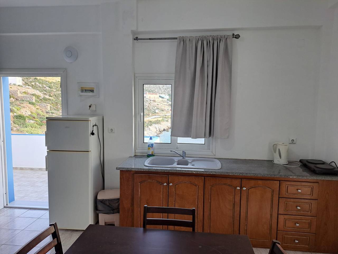 Ganze Wohnung, Ferienwohnung 'Studio 3' mit Meerblick und privater Terrasse in Kalymnos