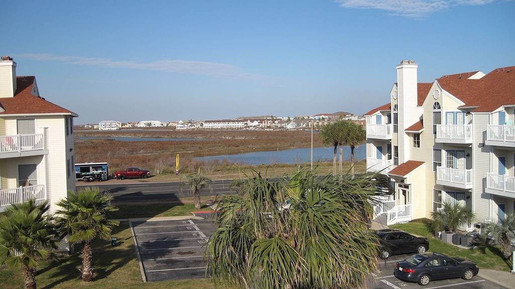 Ganze Wohnung, Padre Island Condo, W / Beach nur einen kurzen Spaziergang entfernt - viele Annehmlichkeiten! in North Padre Island, Corpus Christi