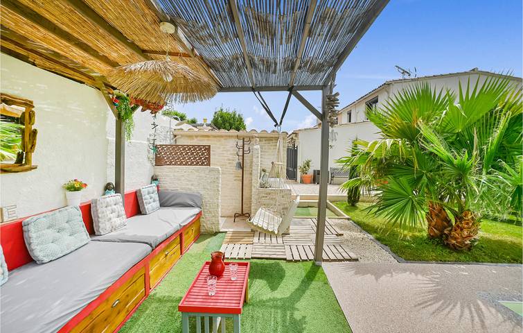Location de vacances pour 6 personnes, avec terrasse et piscine à Le Pontet - 2