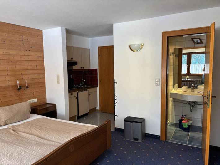 BnB für 2 Personen, mit Sauna und Balkon sowie Garten und Ausblick in Tannheimer Tal - 4