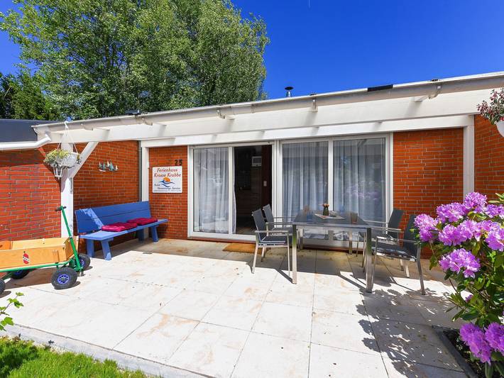 Ferienhaus für 4 Personen, mit Terrasse und Garten, kinderfreundlich in Bensersiel - 3