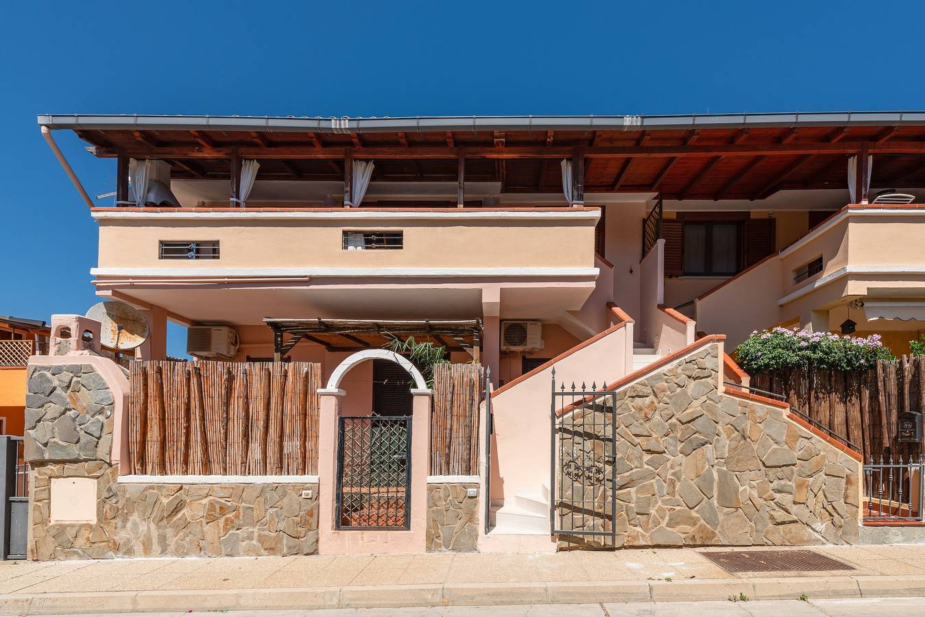 Ganze Wohnung, Ferienwohnung "Sole E Luna Home" mit Klimaanlage & Terrasse in Crabonaxa/Villasimius, Villasimius