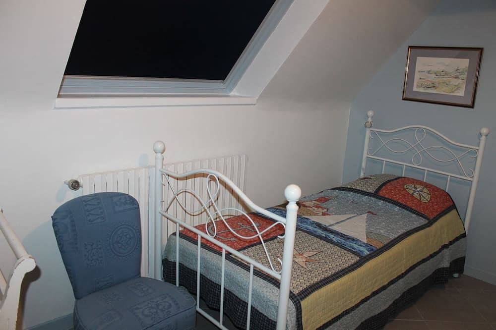 Großes Haus 180 m vom Meer und dem schönen Strand von Trestel entfernt in Trévou-Tréguignec, Rosa Granitküste