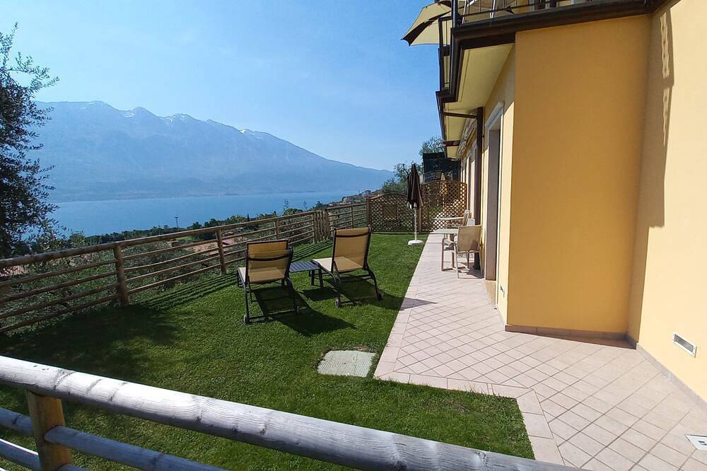 Ganze Wohnung, „Villa Imelda“ geräumige, helle Apartments, Garten oder Balkon, Seeblick in Limone sul Garda, Gardasee-Berge
