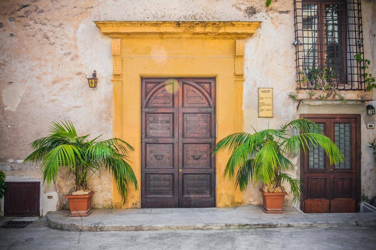Palazzo Q-tò in Monreale, Provincia di Palermo