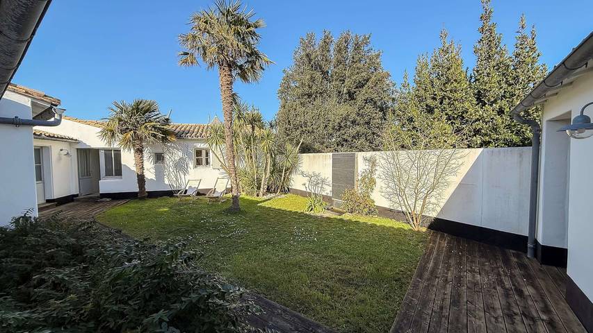 Gîte pour 10 personnes, avec jardin à Les Portes-en-Ré - 2