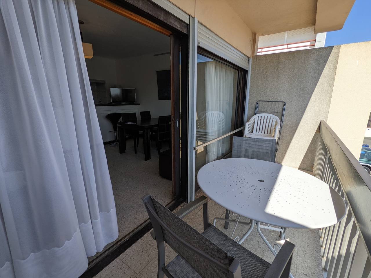 Entire apartment, T2 sea front, air-conditioned, private parking, 4 ppl in Port-la-Nouvelle, Narbonne region