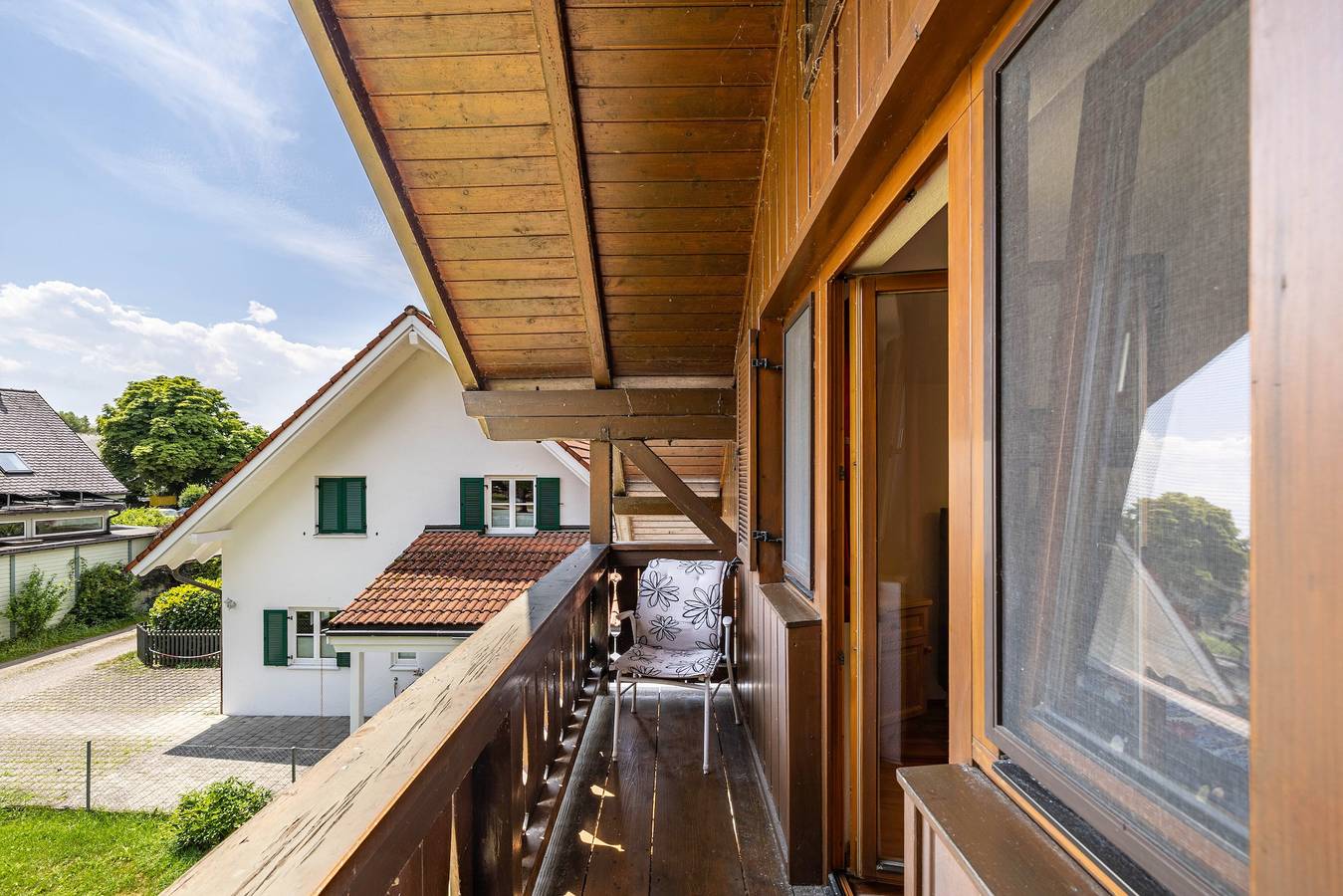 Holiday Home 'Schick Am See' with Lake View, Private Terrace and Wi-Fi in Dießen am Ammersee, Ammersee