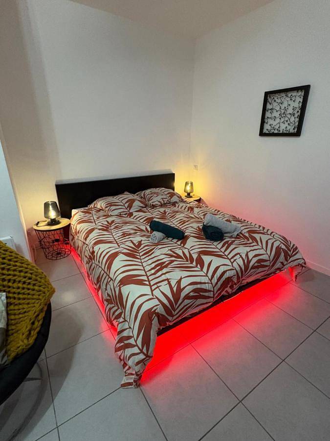 Appartement entier, One-Bedroom Apartment in Le Crès, Côte méditerranéenne (France)