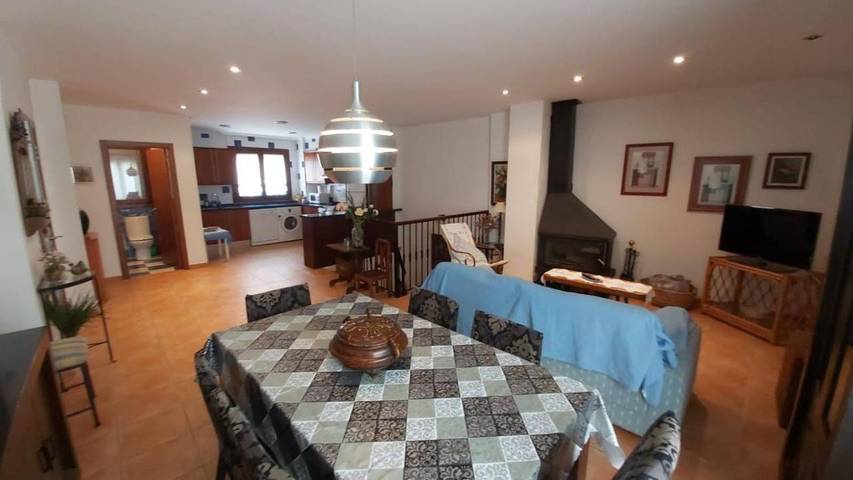 Apartamento de vacaciones para 9 personas, con terraza y piscina en Alto Mijares - 3