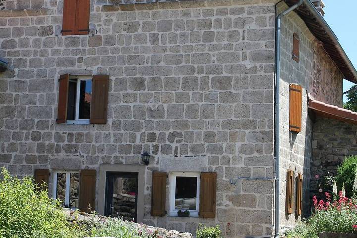 Location de vacances pour 5 personnes, avec Terrasse et Jardin à Saint-Maurice-de-Lignon