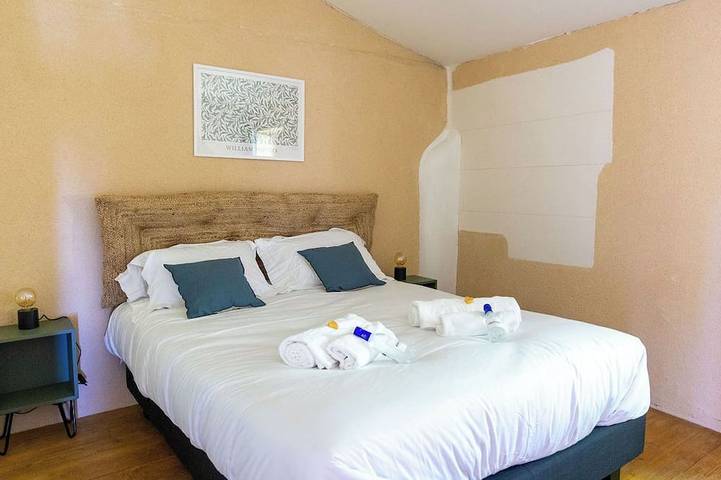 Location de vacances pour 13 personnes dans Saint-Privat-en-Périgord - 3