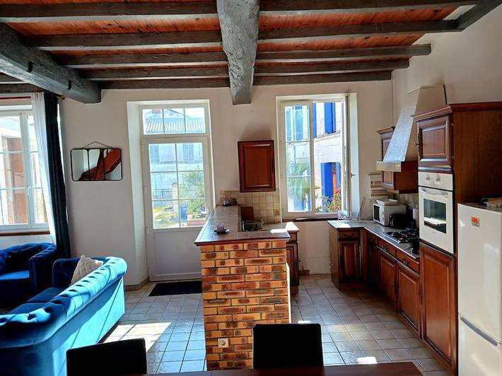 Location de vacances pour 5 personnes, avec piscine et jardin à Saint-Ciers-du-Taillon - 2