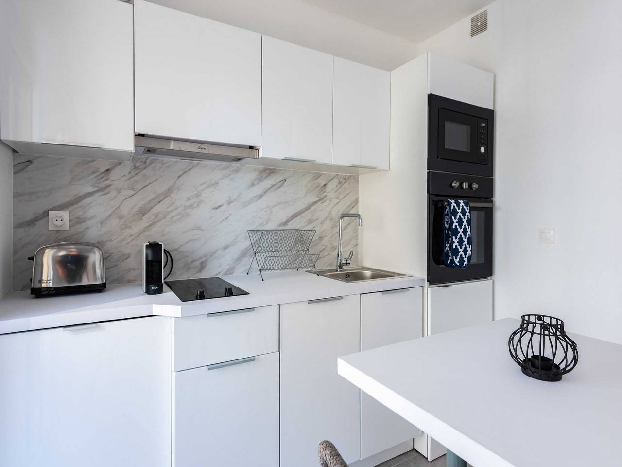 Appartement De Vacances pour 4 Personnes dans Juan-les-Pins, Antibes