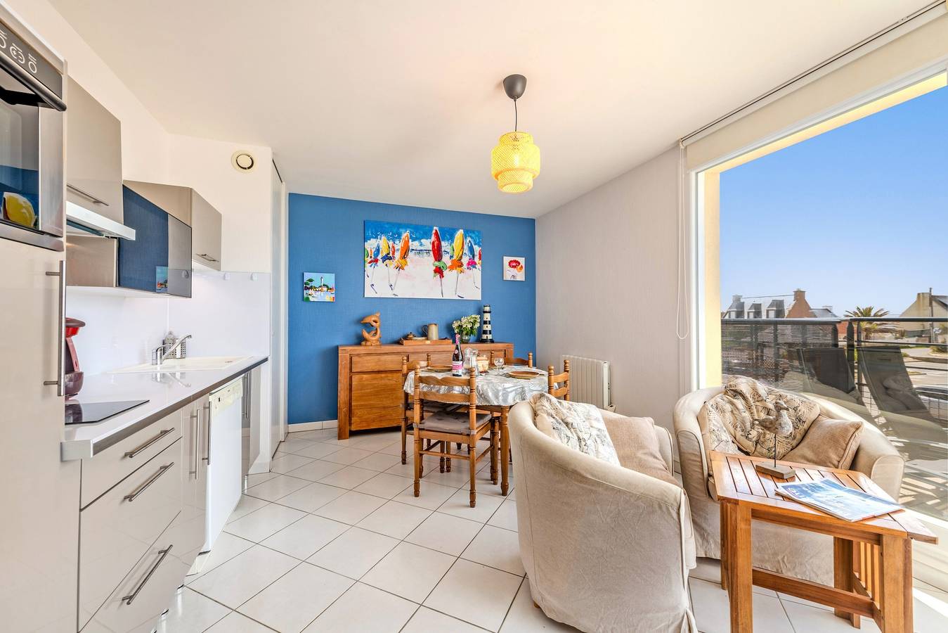 Ganze Wohnung, Appartement 'Meerblick – Strand 30 m entfernt' mit Meerblick, privater Terrasse & Wlan in Kerfissien, Cléder