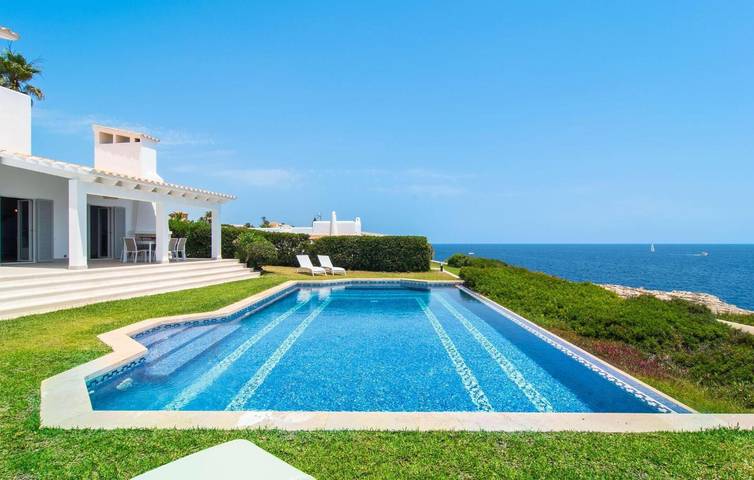 Villa pour 6 personnes, avec jardin et balcon à Cala Ferrera