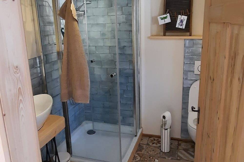 Apartamento inteiro, Ruhiggelegenes Strohhaus mit Öko-flair im Bodensee Hinterland in Frickingen, Region Bodensee-Oberschwaben