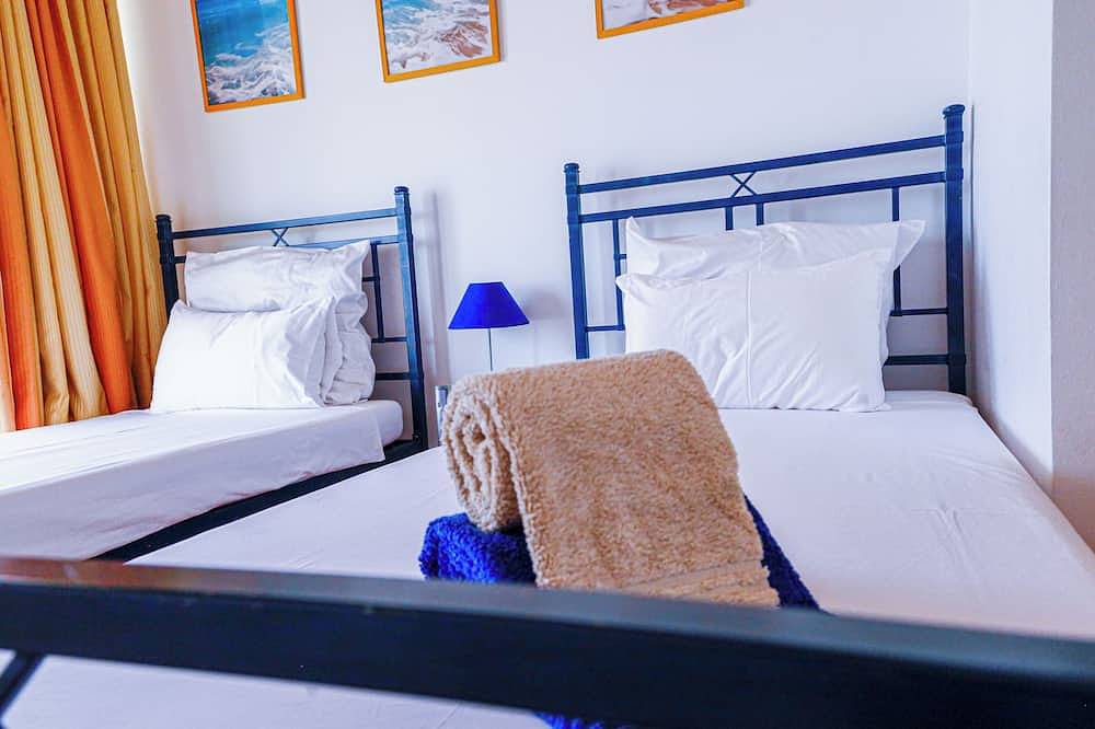 Ganze Wohnung, Meerblick , Gemeinschaftspool,  Billardtisch , Strandnähe, jede Etage Zimmer+Bad in Guia, Faro Distrikt