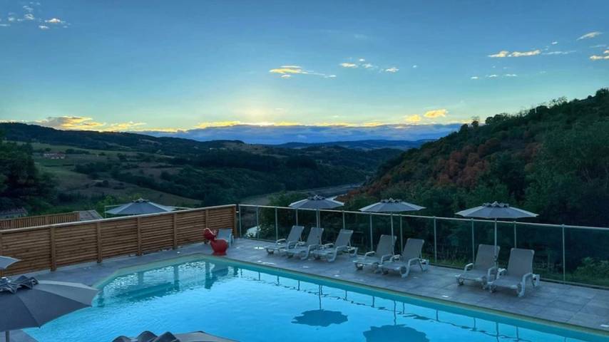 Camping für 4 Personen, mit Kinderpool und Whirlpool an der Loire - 2