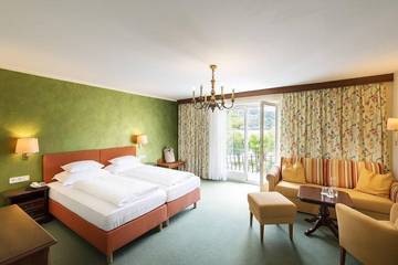 Ferienhaus für 2 Personen, mit Balkon und Whirlpool sowie Sauna und Garten, mit Haustier am Millstätter See