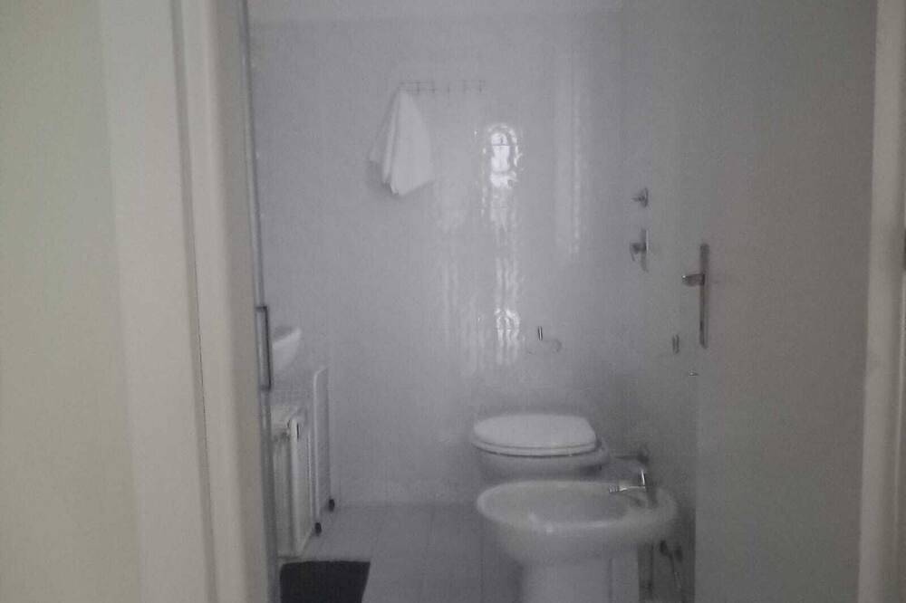 Appartamento intero, Appartamento per famiglie e ospiti vicino al centro storico,ospedale, università in Novara (Italia), Provincia di Novara