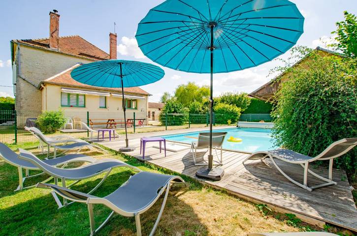 Gîte für 15 Personen, mit Garten und Pool sowie Ausblick - 1
