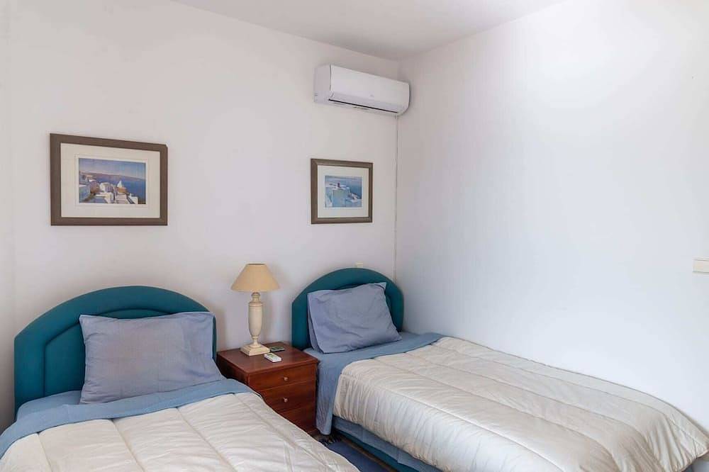 Porto sea view house - 15min from Athens airport - Ac - Wifi - Parking in Porto Rafti, Markopoulo-Mesogaia