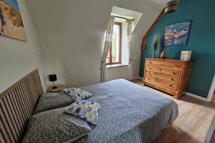 Location de vacances pour 2 personnes, avec jardin ainsi que piscine et terrasse à Bonnemain - 2