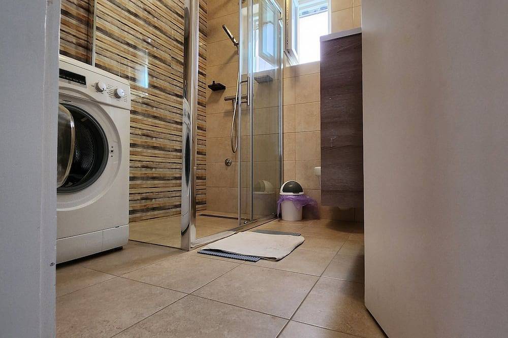 Guest House Karlobag - Villa Rose in Karlobag, Naturpark Velebit