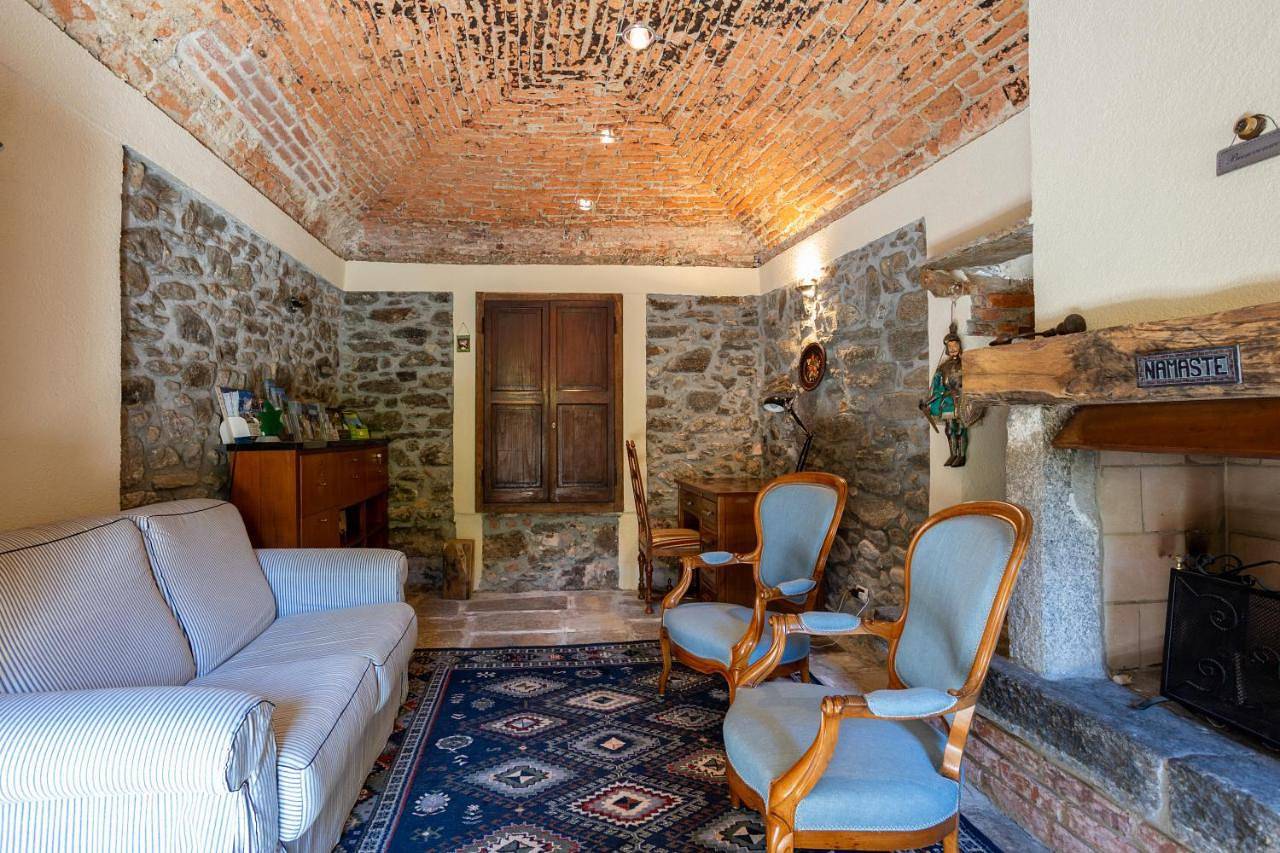 Apartamento inteiro, Il Cortile di Mamma Mia in Pisano, Lago Maggiore (Piemonte)