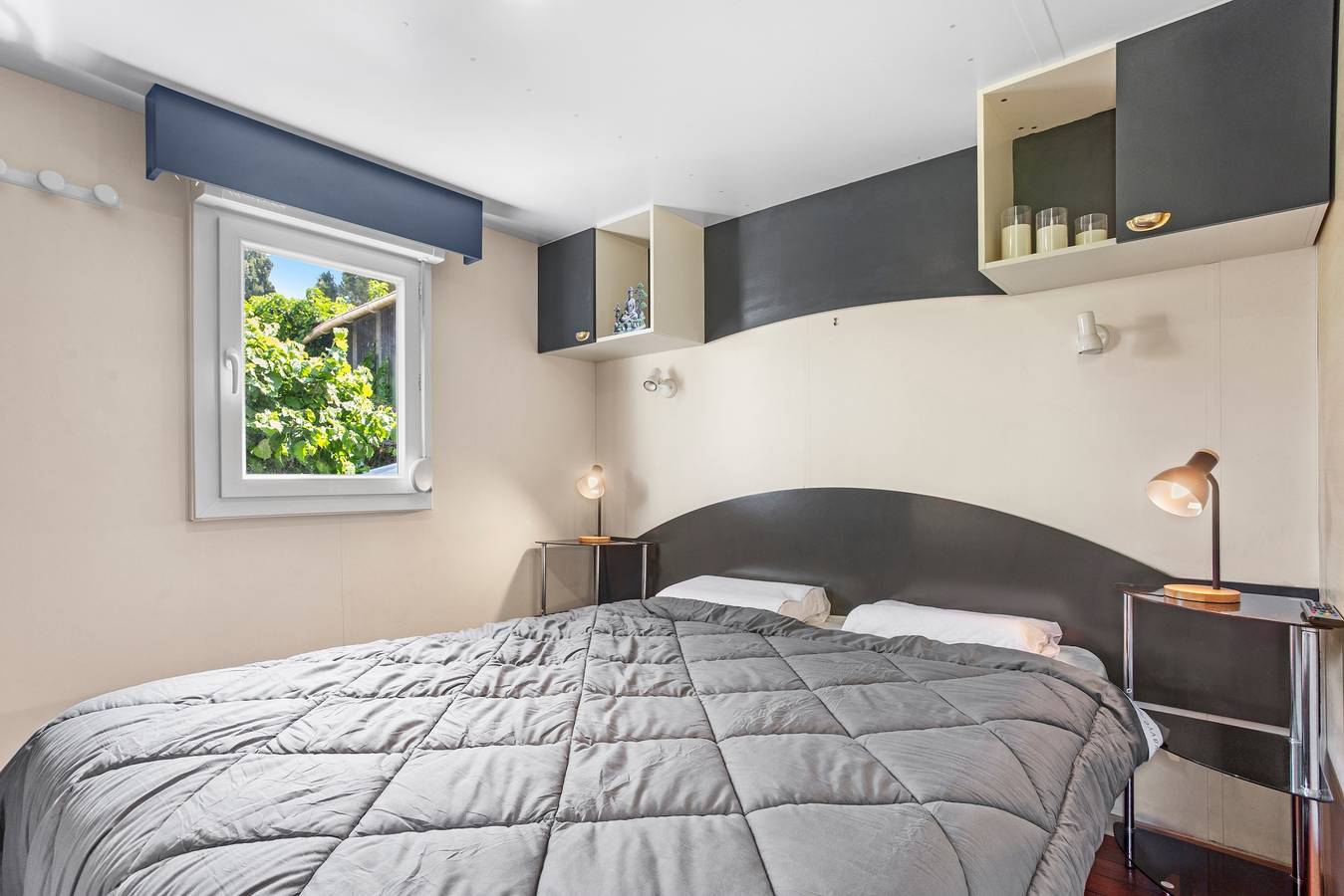 « Mobil-home 3 Chambres St Aygulf » avec piscine partagée, Wi-Fi et climatisation in Fréjus, Côte méditerranéenne (France)