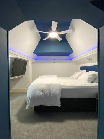 Cottage pour 6 personnes, avec piscine ainsi que jacuzzi et jardin à Queyssac