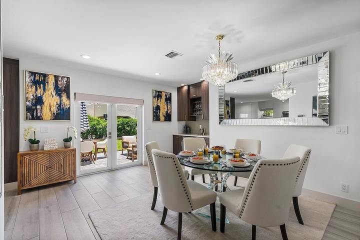 Vacation rental for 8 people, with yard in West Palm Beach