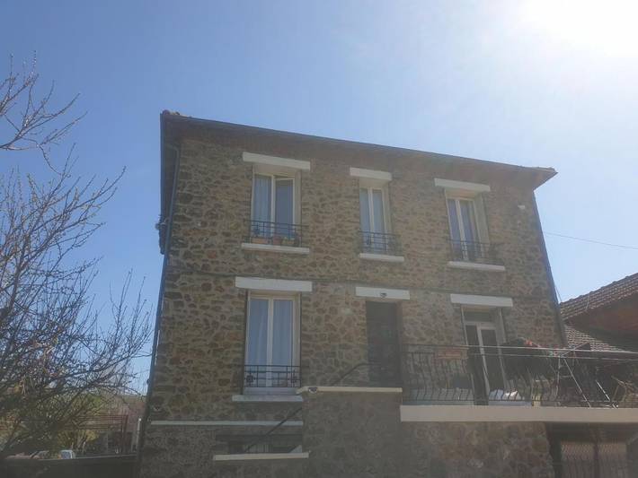Maison d’hôte pour 2 personnes, avec Balcon et Terrasse ainsi que Jardin et Vue à La Courneuve