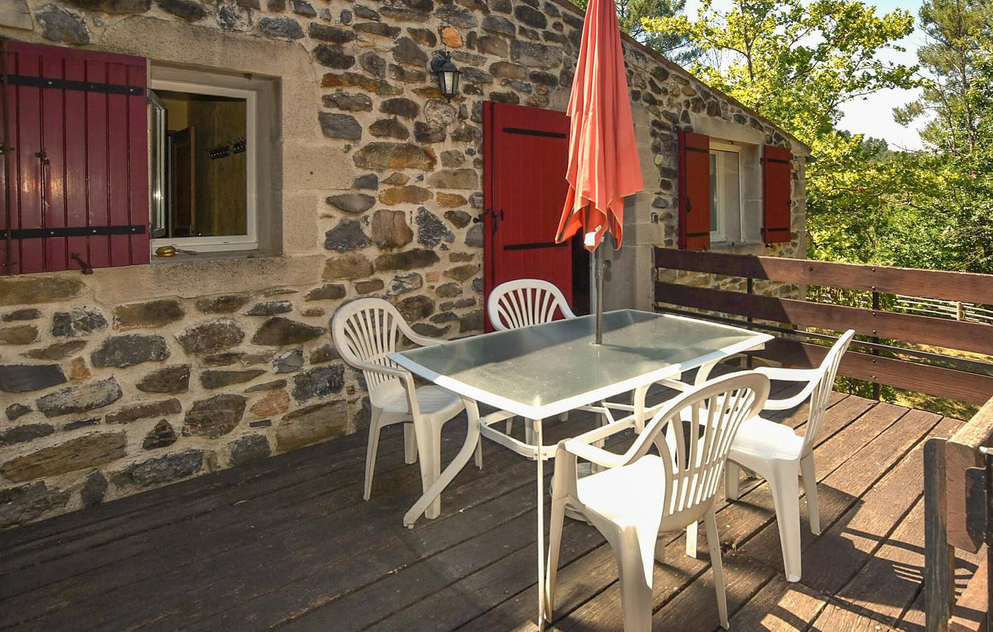 Reizend, 1 km von Saint-Brès entfernt: Gemütliche Ferienwohnung mit Garten und WLAN in Saint-Ambroix, Cevennen