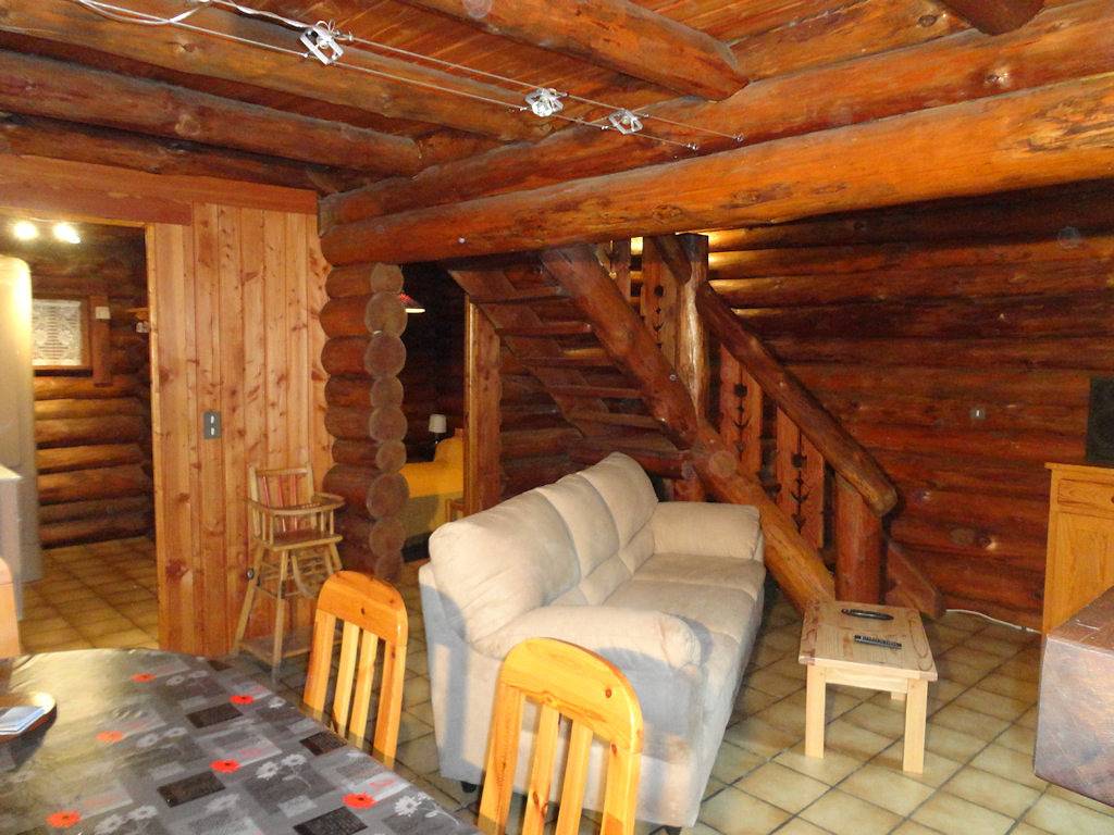 Location chalet fuste avec vue sur le Lac in Marcillac-la-Croisille, Région de Tulle