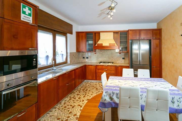 Gîte pour 6 personnes, avec vue et jardin à Porto Ceresio - 3