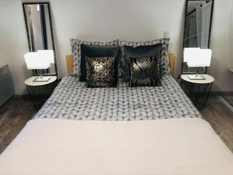 Appartement entier, One-Bedroom Apartment in Libourne, Région de Libourne