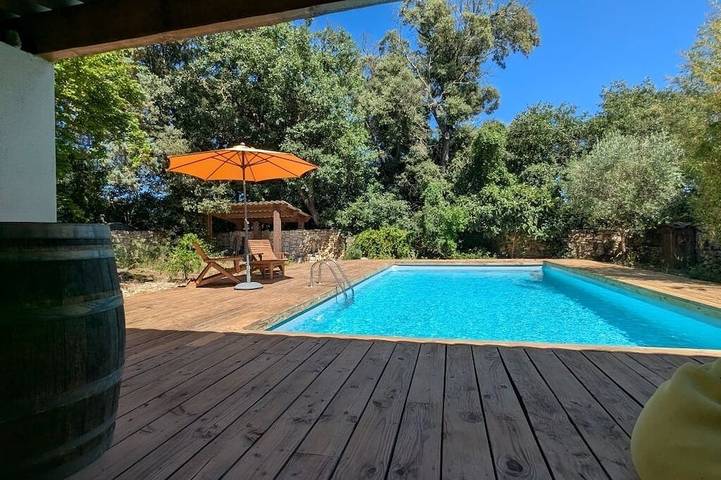 Location de vacances pour 7 personnes, avec Terrasse et Jardin à La Boissière
