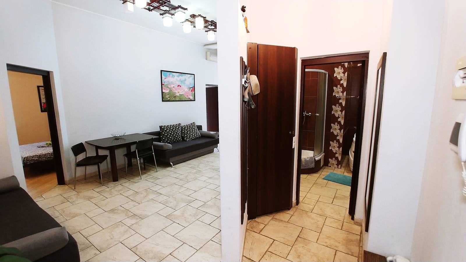 Entire holiday apartment, Two bedrooms. Lux. 2 Esplanadna St. Centre of Kiev in Kyiv, Ukraine