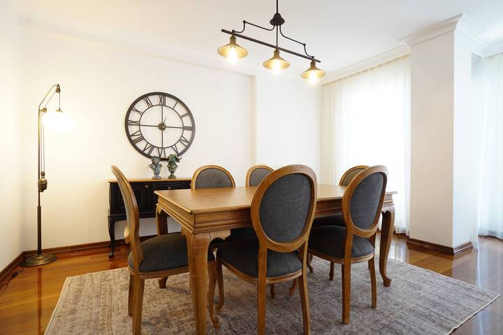Geheel appartement, Elite, Tastefully Furnished, 3Br in Kadıköy (district), Istanbul