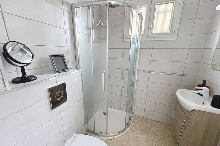 Gîte pour 2 personnes dans Office De Tourisme De Villeneuve Loubet - 3
